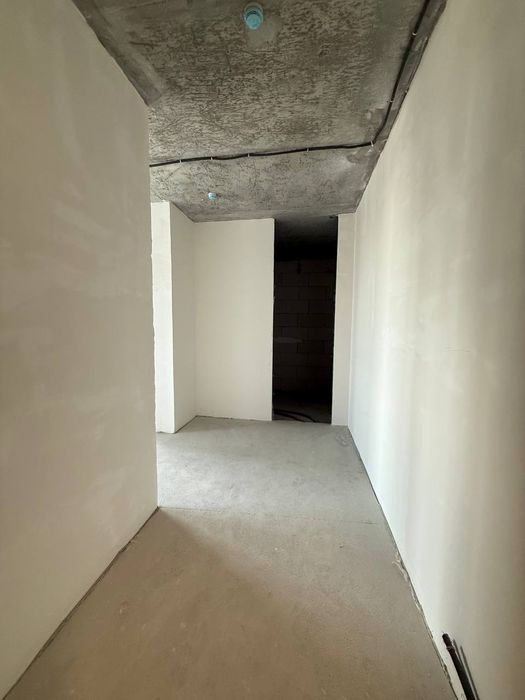 Мирзо-Улугбекский район в отличном ЖК квартира 1 комнатная 2 окна