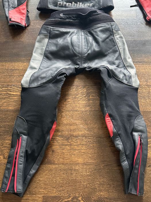 Vând combinezon moto damă probiker