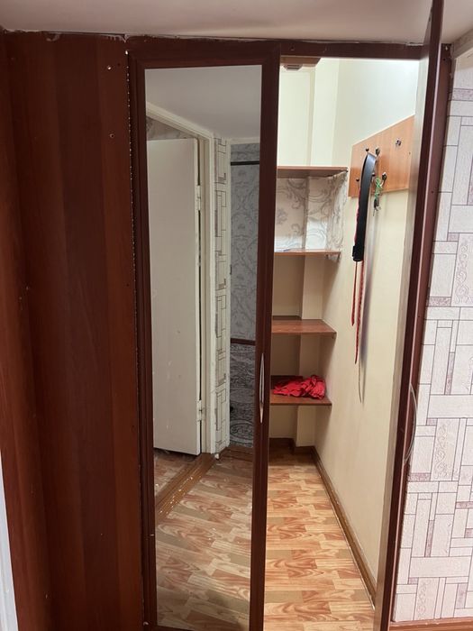 Продаётся двухкомнатная квартира по адресу 12-57-** (3 этаж)