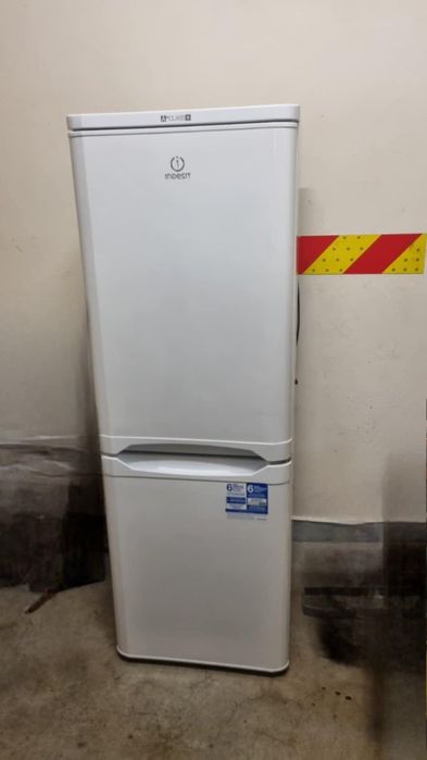 Хладилник Индезит