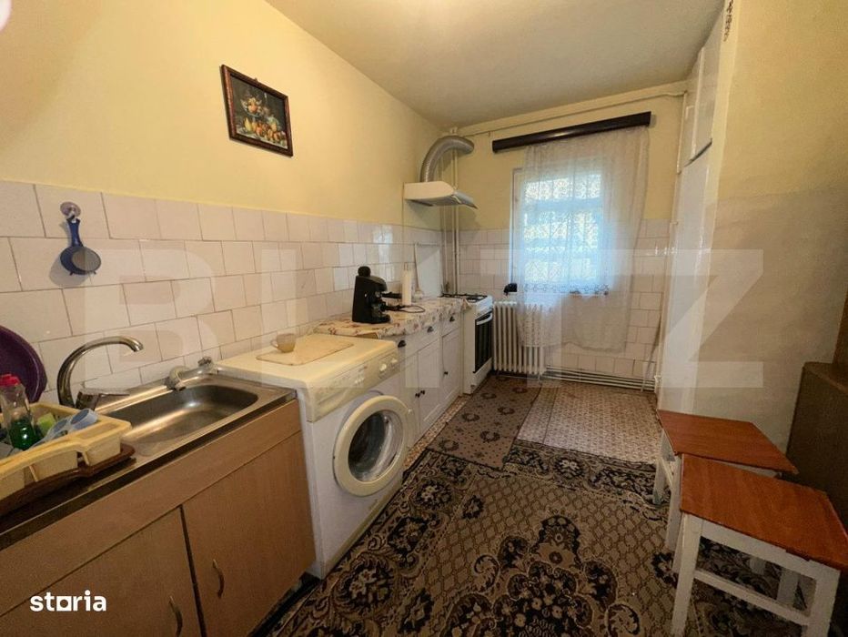 Apartament 3 camere, parter inalt, ideal firma/birouri - DEVA, ZARANDU