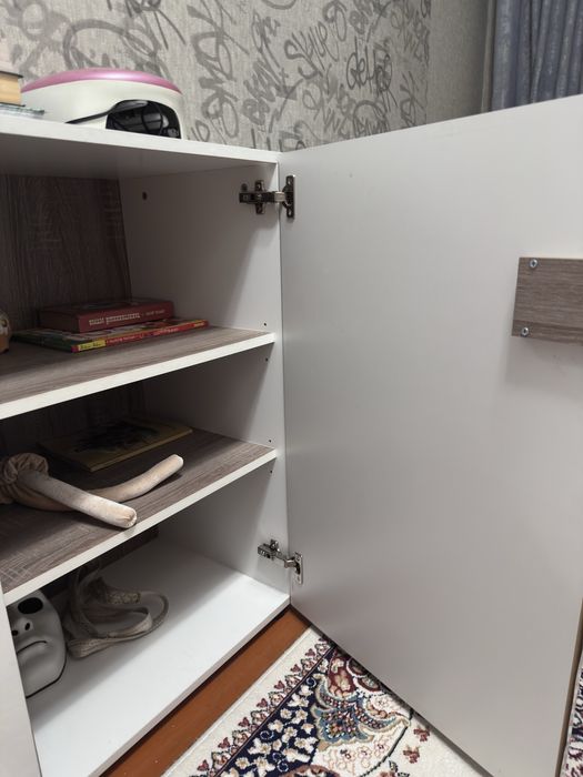 Комод с зеркалом