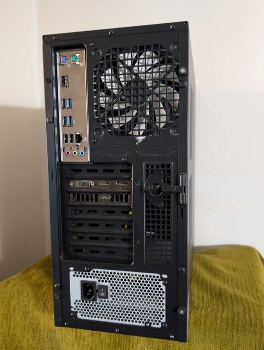 Pc gaming i7 7700 + GTX 1660Ti
