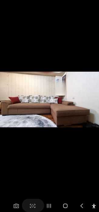 Продаю диван угловой в комплекте.