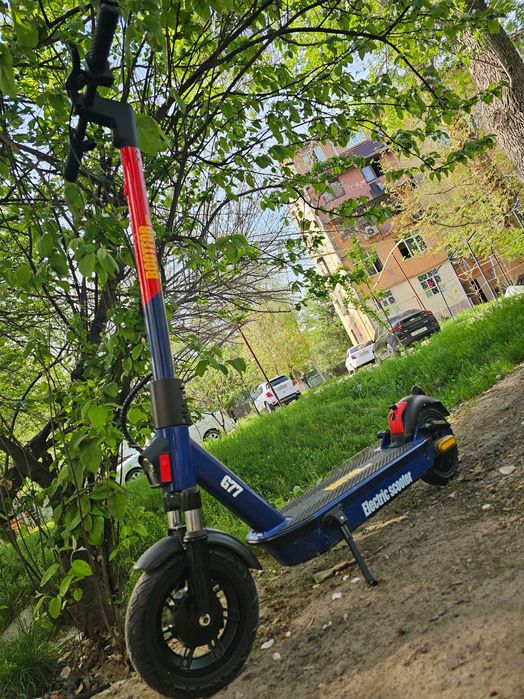 Продается электросамокат в идеальном состоянии