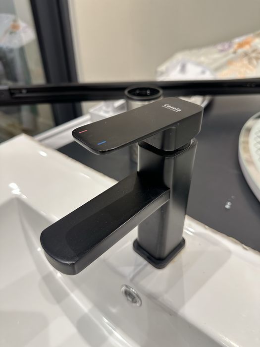 Тумба с раквиной