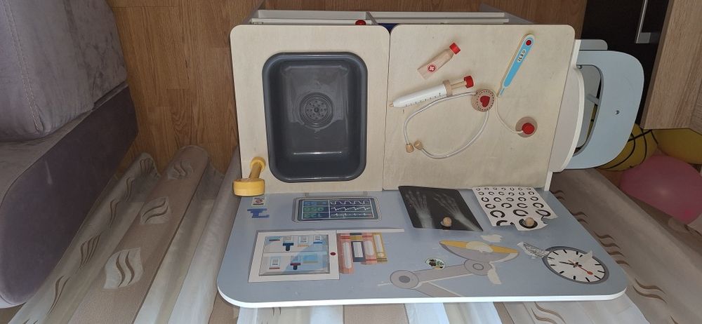 Vând cabinet veterinar jucărie copii 80 lei