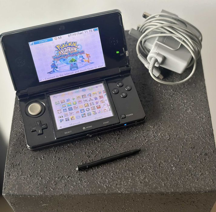 Nintendo 3DS Black + 70 игри Pokemon Zelda Mario Нинтендо