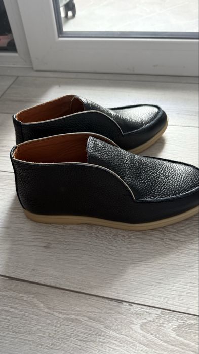 Лоферы кожаные 38