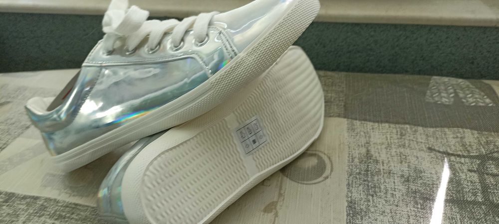 Нови дамски кецове