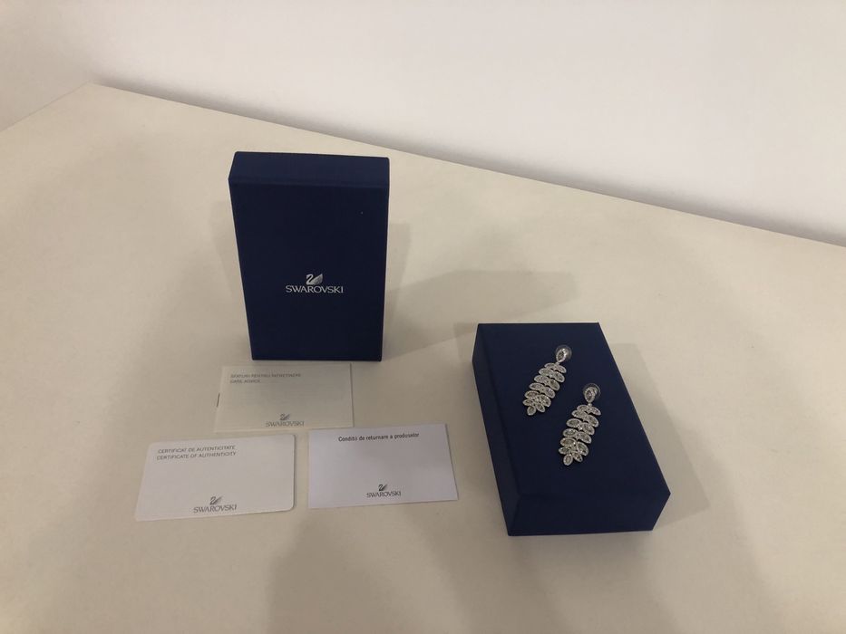 Cercei swarovski, model deosebit, noi, cu eticheta