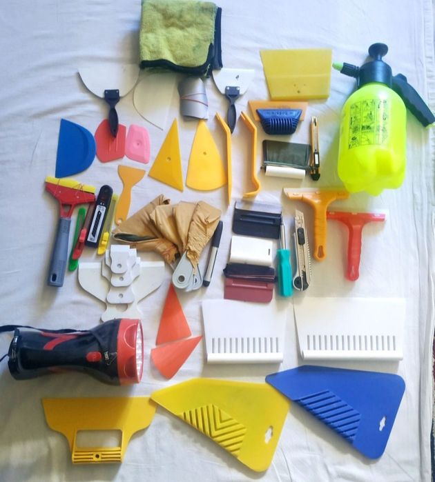 Ламинация ва тонировка учун инструментлар сотилади.! Шпатель комплект!