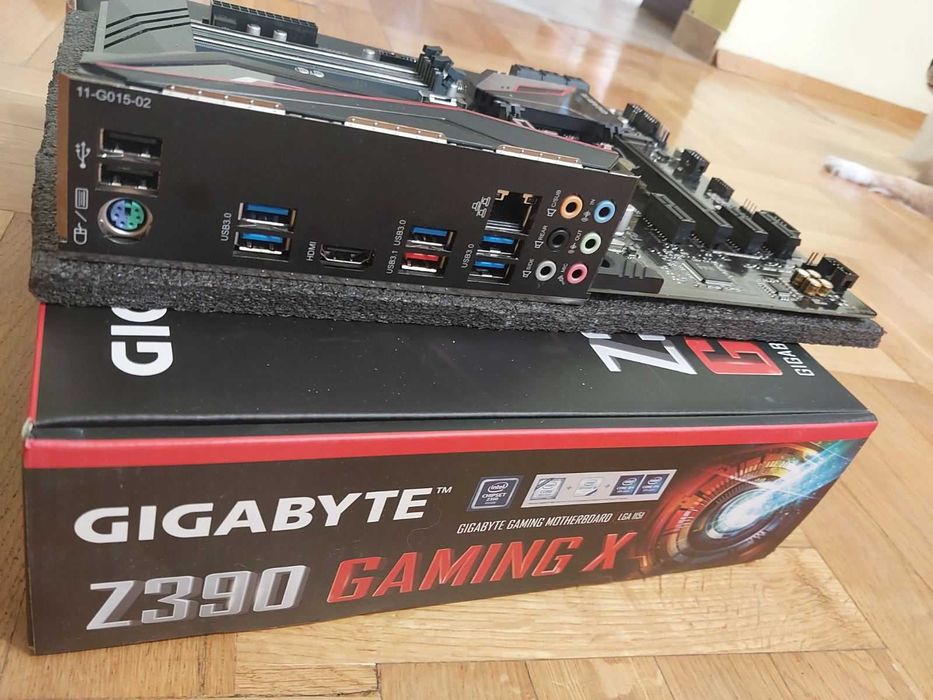 Intel Core i7 9700K + Gigabyte Z390 Gaming X