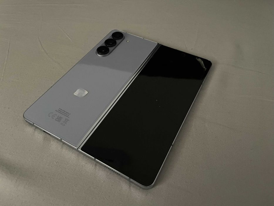 Samsung Galaxy Z Fold 5 - Отличен
