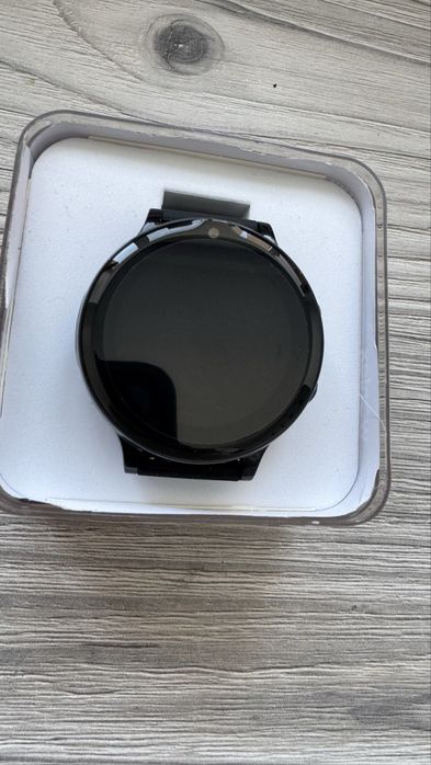 Часы новые в коробке запечатанные