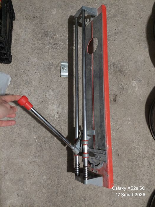 Машина за рязане на фаянс Раидер  61 см