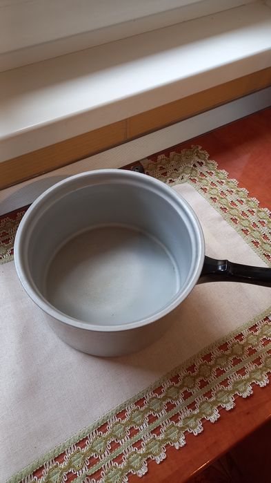 Vand vas cu capac cu baza/fundul vasului dublu ideal pt fiert lapte,ap