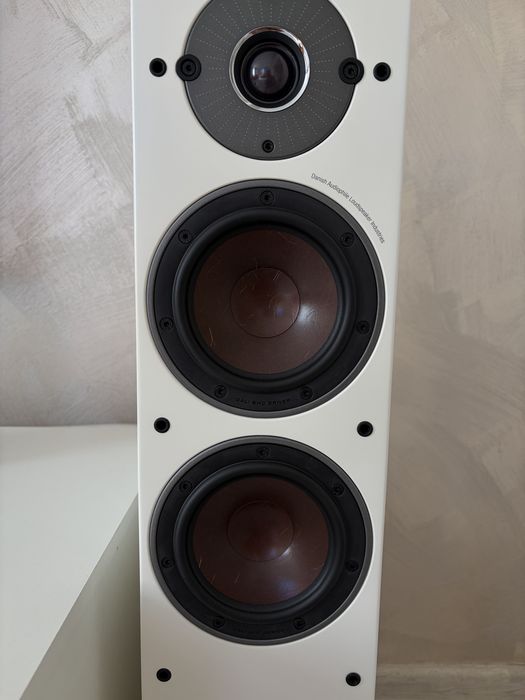 Boxe de podea pasive Dali oberon 5 si wiim amp pro in Garantie !
