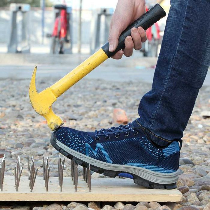 Спецобувь, строительные кроссовки, защитные ботинки