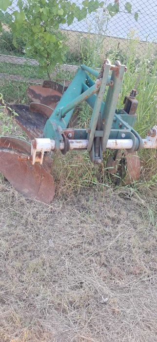 Tractor U650 , disc, plug si prasitoare 6 randuri