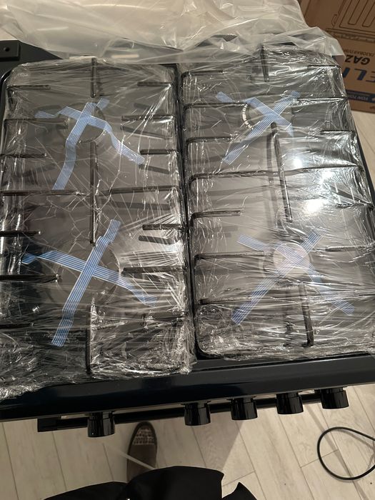 Продам новую газ плиту