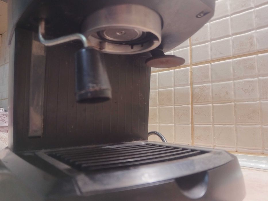 Кафемашина битова Делонги