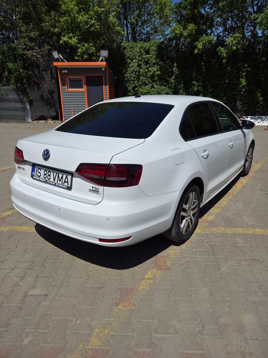 VOLKSWAGEN Jetta 2015 — imagine 3