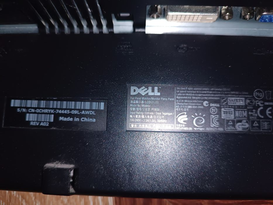 Монитор DEll в хорошем состоянии
