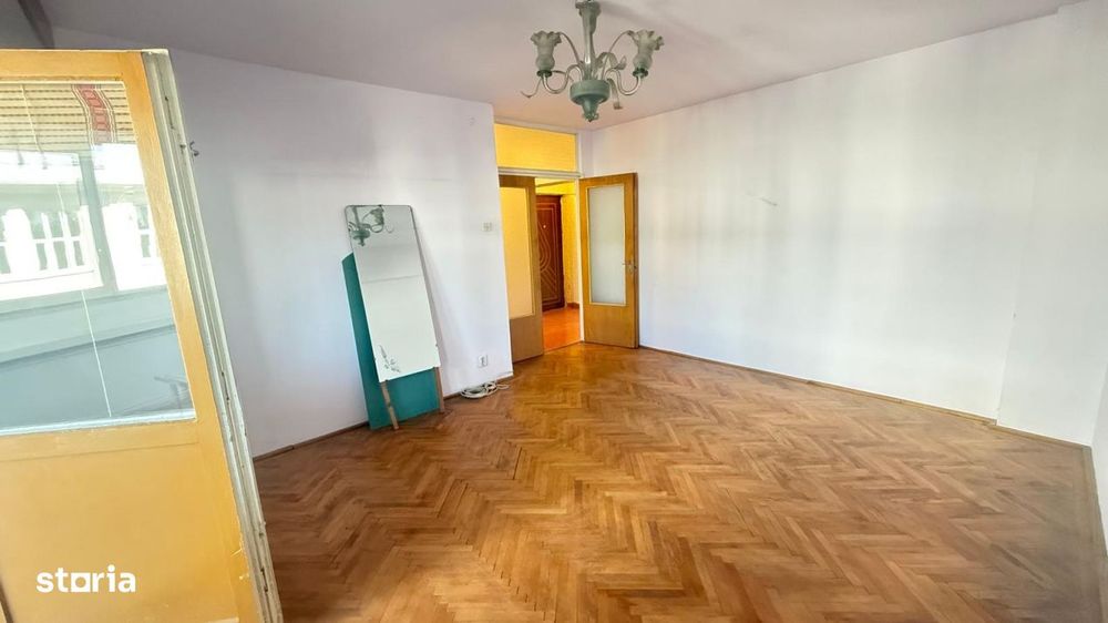 Apartament 3 camere decomandat, 64.80 mp, zona Republicii