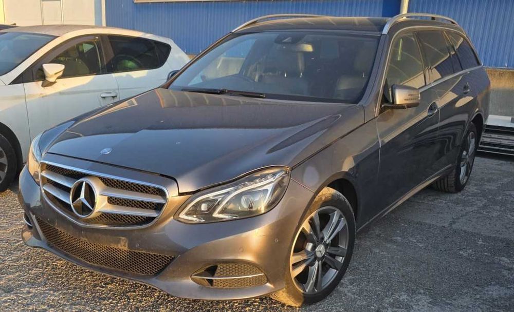 Dezmembrez Mercedes E Class S212 2.2D 2014