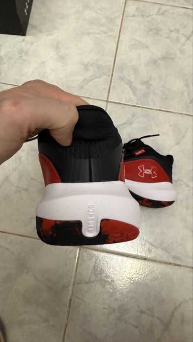 Pantofi sport copii Under Armour UA GS Lockdown 7 marime 36.5