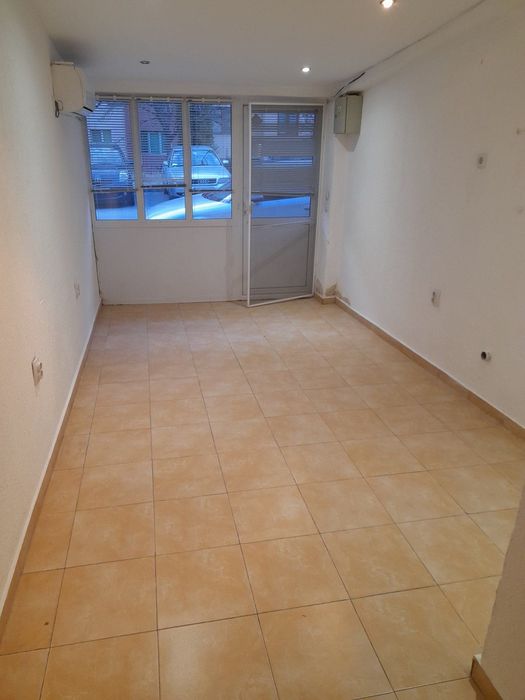 Дава се под наем  в Сандански -  кв.м за 127.5 € - Снимка #3