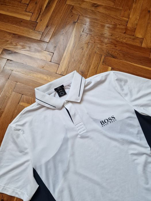 Страхотна мъжка тениска HUGO BOSS размер M