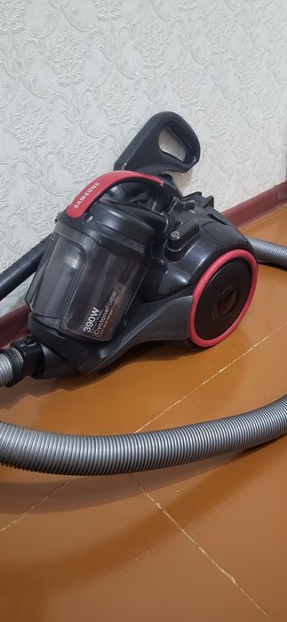 Продаётся пылесос Samsung хорошем состоянии 390W