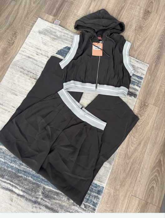 Дамски комплект, размер Л, сет елек и панталон