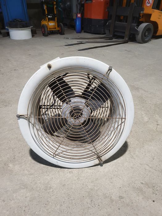 Ventilator recirculare aer