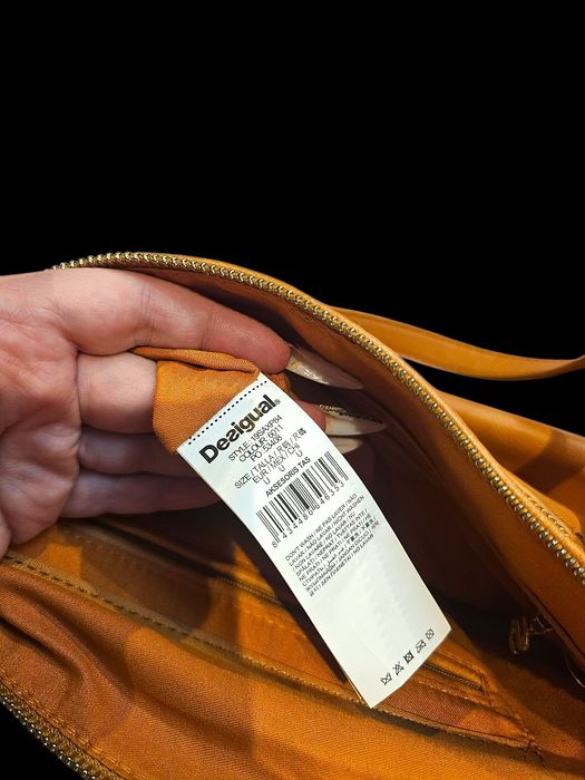 Vând Geantă Desigual