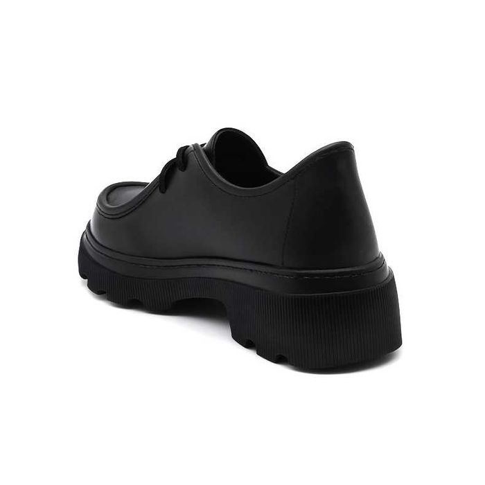 Дамски обувки от естествена кожа с връзки и масивна подметка