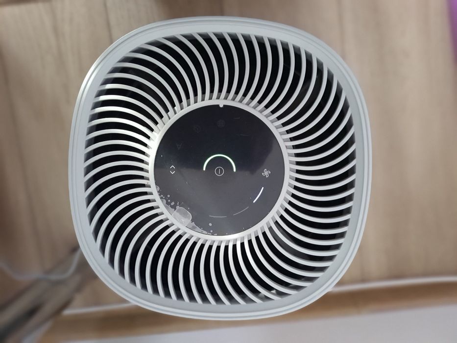 Vând purificator aer marca Electrolux