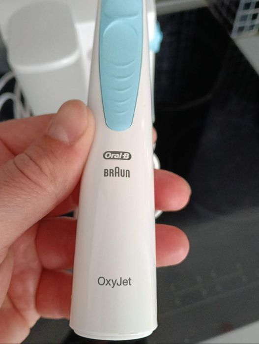 Зъбен душ Oral b
