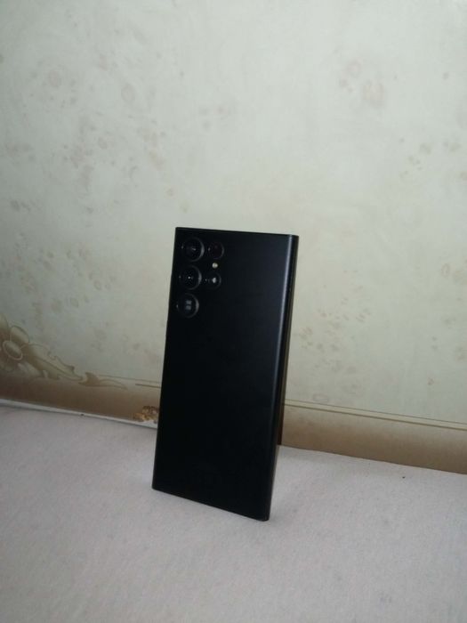 Samsung S22 Ultra – stare bună, defect display