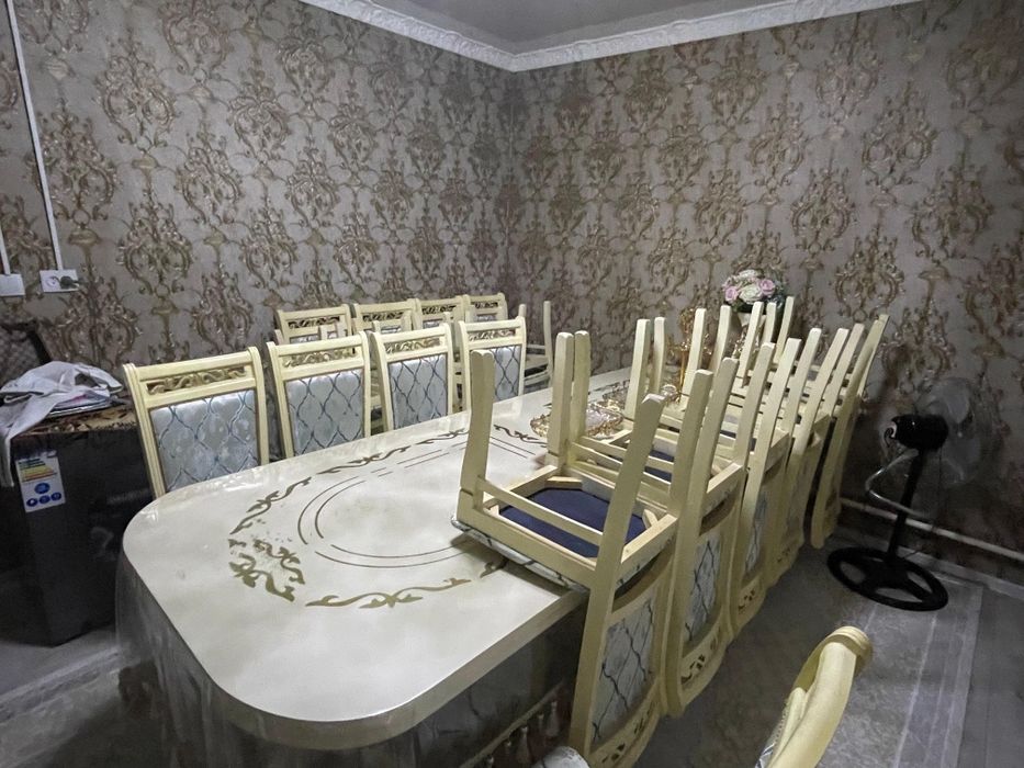 Продам стол стулья в хорошем состоянии