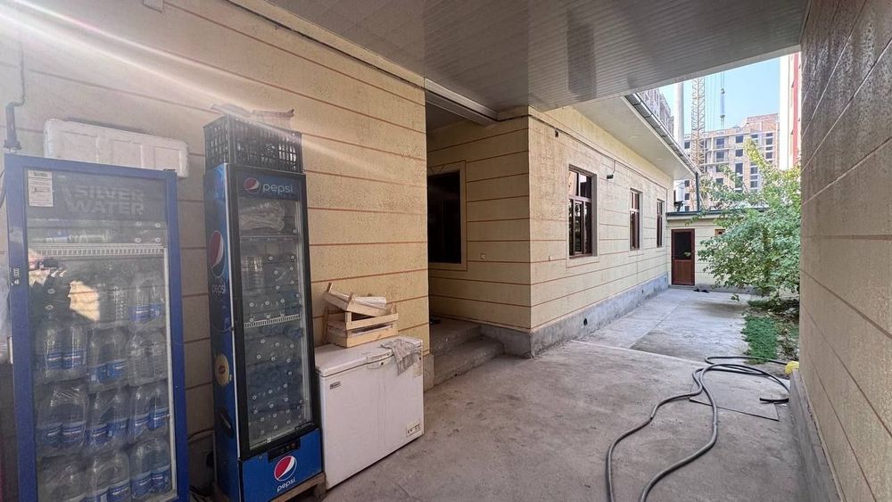 1,8 сотихда 3 хонали ховли сотилади!