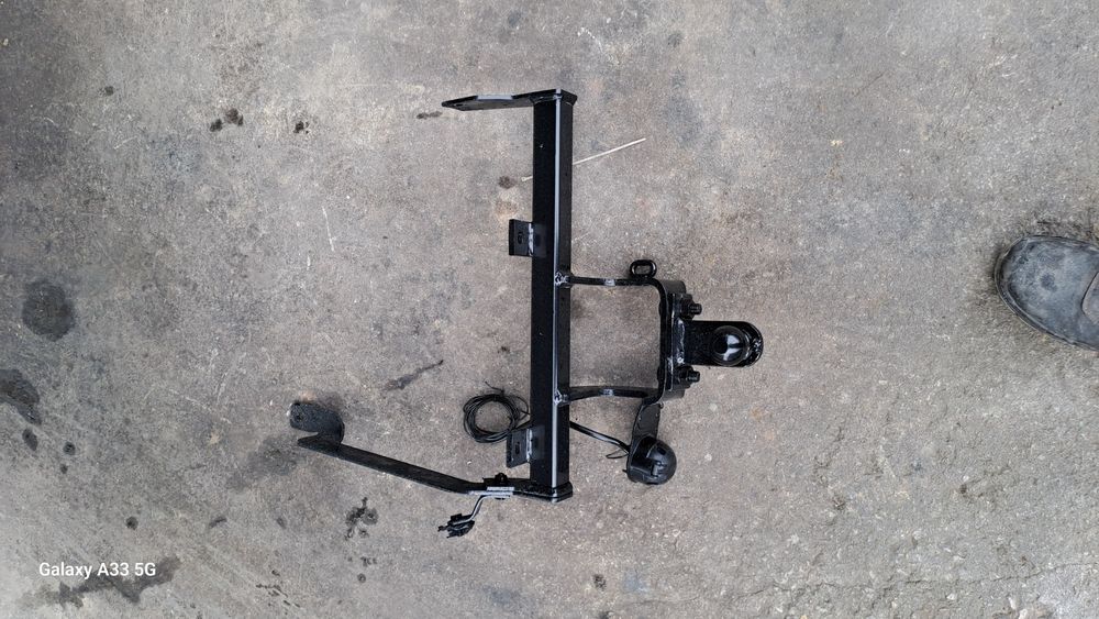 Продавам оригинален теглич за Peugeot 106 /Пежо 106