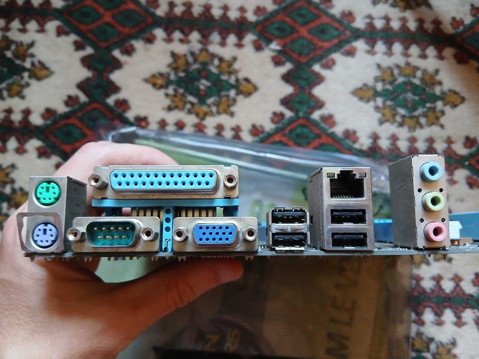 Placa de baza Socket AM3 ASUS M4N68T-M LE V2 - Second Hand