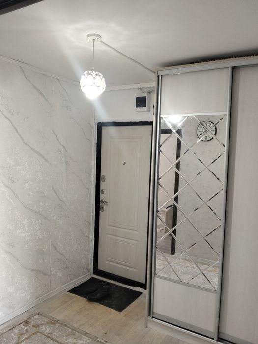 Продам квартиру молодежный 7