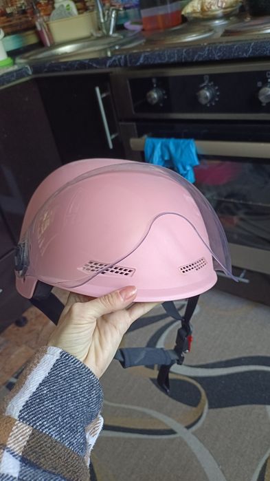 Продам шлем для мотоцикл и электровелосипед