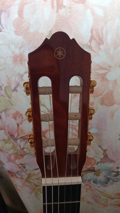 Гитара акустическая