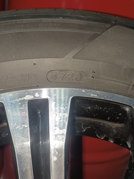 Продам комплект диски с резиной