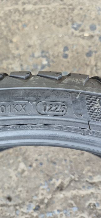 2 anvelope M+S ca noi Michelin 255/35/20,dot 2025.Pret/bucata.